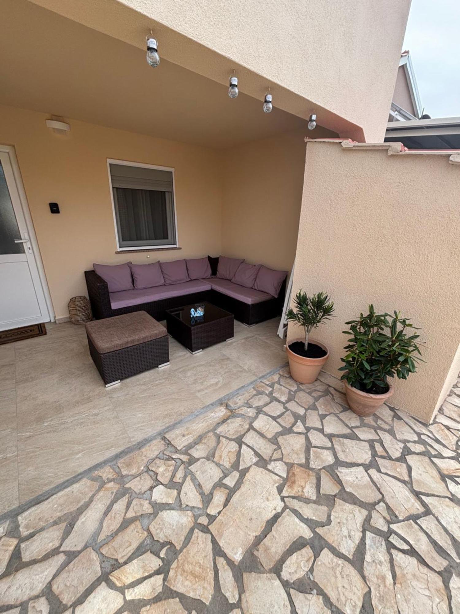 House Matej Holiday home Vir